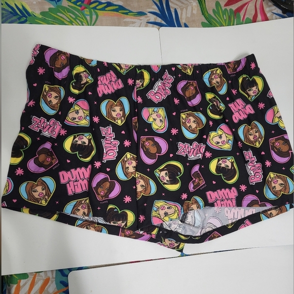 BRATZ Adult Pajamas -Tank Top And Shorts 2 Piece Set - Picture 2 of 4